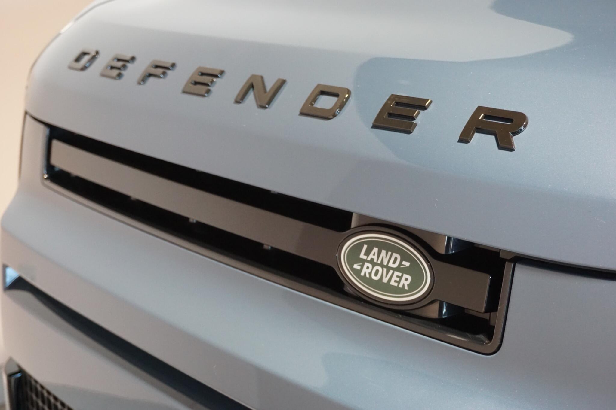 Land Rover Defender 90 2.0 P300 SE SUV 3dr Petrol Auto 4WD Euro 6 (s/s) (300 ps)